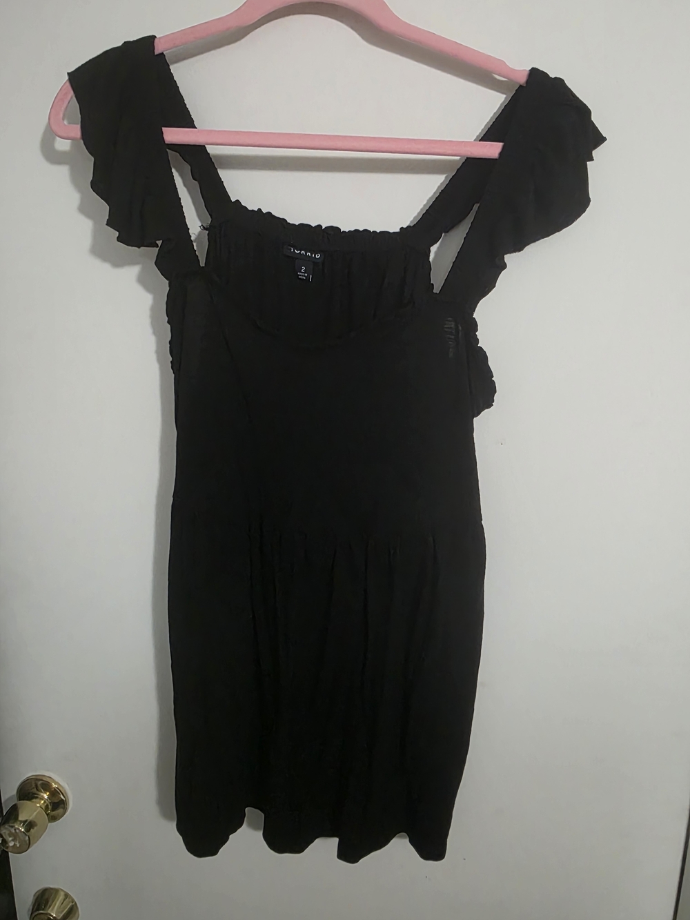 torrid Size 2 Black Ruffle Strap Tank - Picture 2 of 4